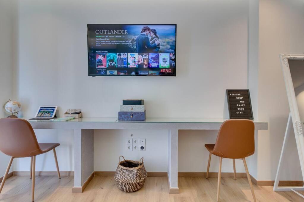 Deluxe Urban 2Br Apt By Nat. Archaelogical Museum アテネ エクステリア 写真